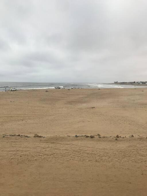 A Zen And Chic Beachfront Apartment 스바코프문트 외부 사진