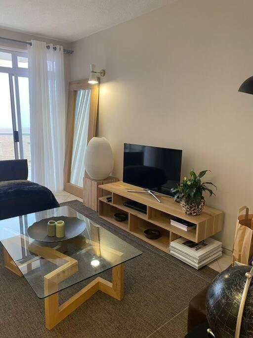 A Zen And Chic Beachfront Apartment 스바코프문트 외부 사진